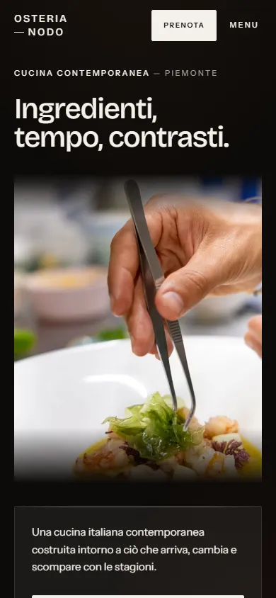 La stessa copertina su telefono, con il menu ridotto a un pulsante e la fotografia del piatto sotto il claim